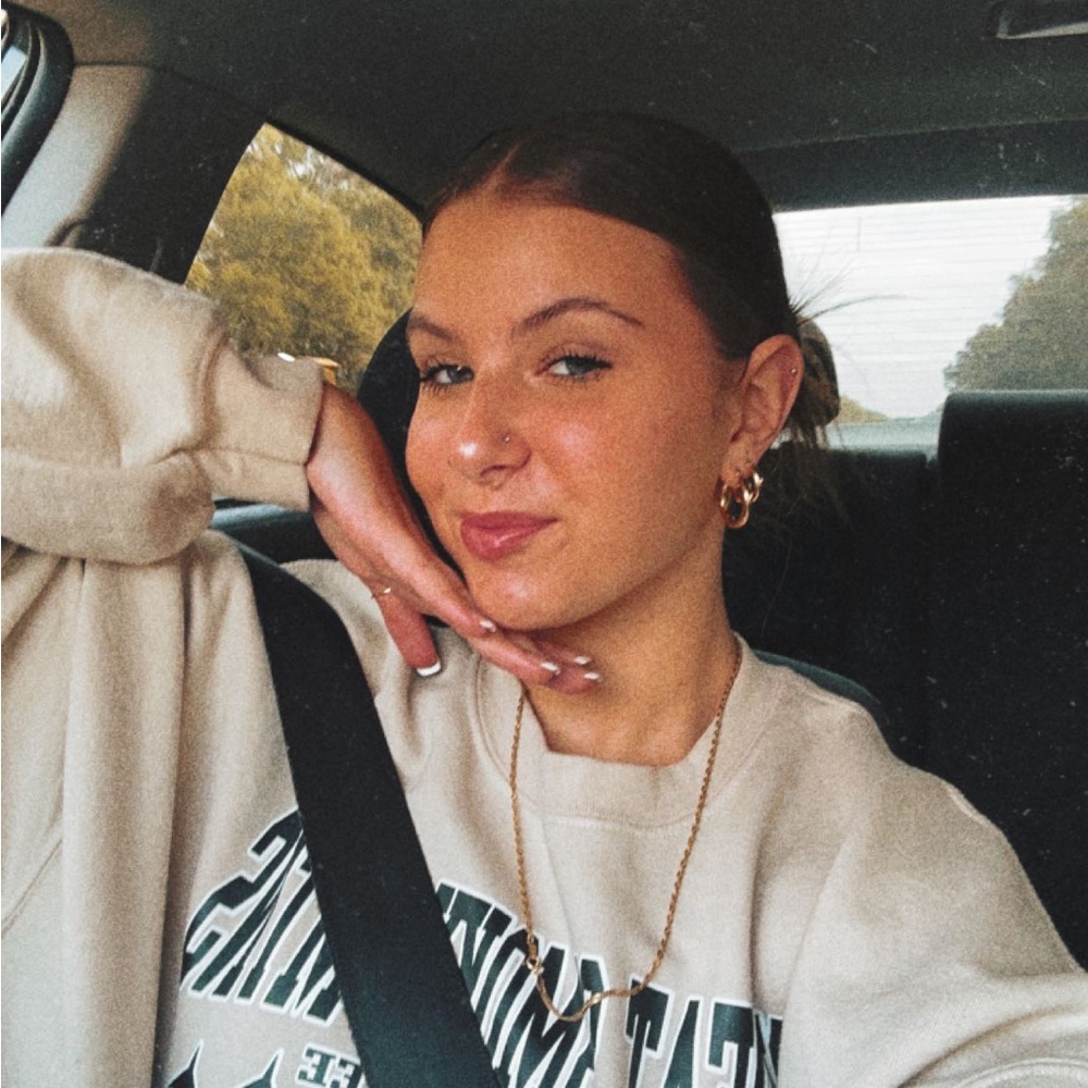 Meet your Posher, Haylee